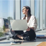 Mindful Living Jadi Tren Bisnis Baru: Saat Ketenangan Jadi Komoditas