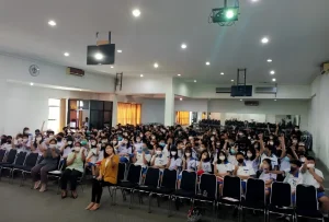The Rise of Emotional Branding: Strategi Personale Membangun Koneksi Lewat Emosi, Bukan Sekadar Promosi