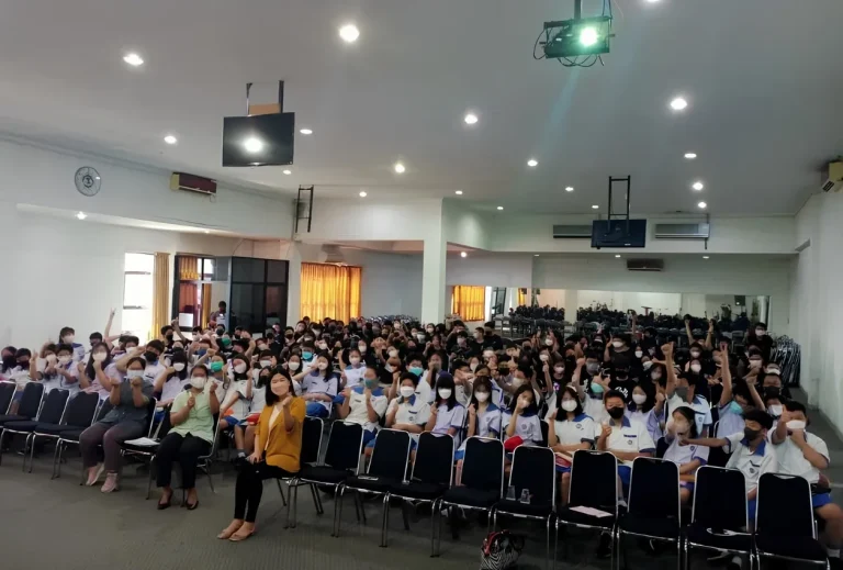 The Rise of Emotional Branding: Strategi Personale Membangun Koneksi Lewat Emosi, Bukan Sekadar Promosi