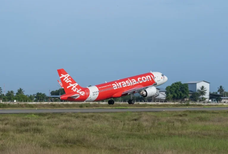 Apa yang Bisa Dipelajari dari Tantangan Finansial AirAsia Indonesia di Tengah Persaingan Ketat