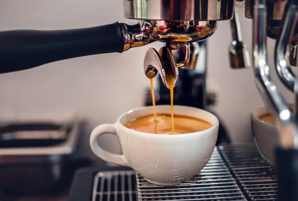 Bedah Model Bisnis Kopi Kenangan, Unicorn F&B Pertama Asia Tenggara Menuju IPO